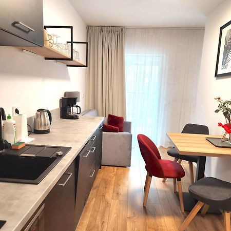 Apartment Premium Atal City Square-Free Parking Space In The Garage Вроцлав Екстериор снимка