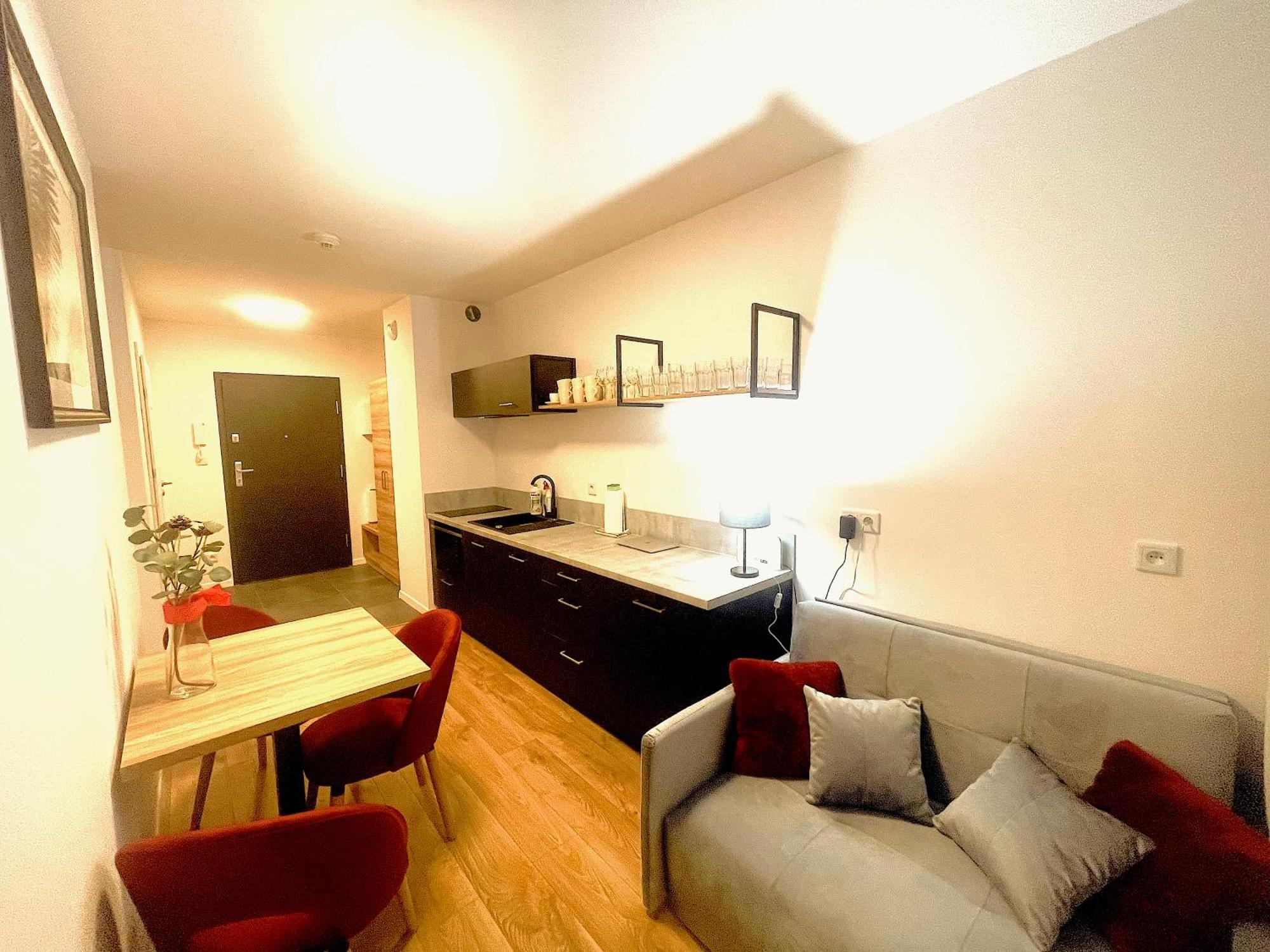 Apartment Premium Atal City Square-Free Parking Space In The Garage Вроцлав Екстериор снимка