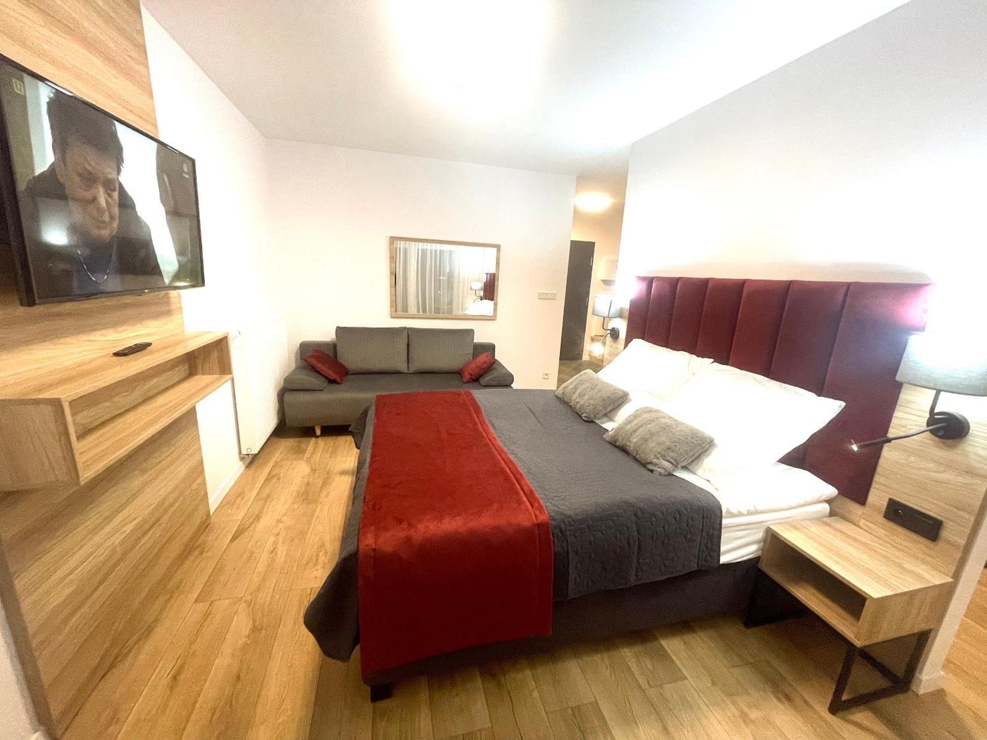 Apartment Premium Atal City Square-Free Parking Space In The Garage Вроцлав Екстериор снимка