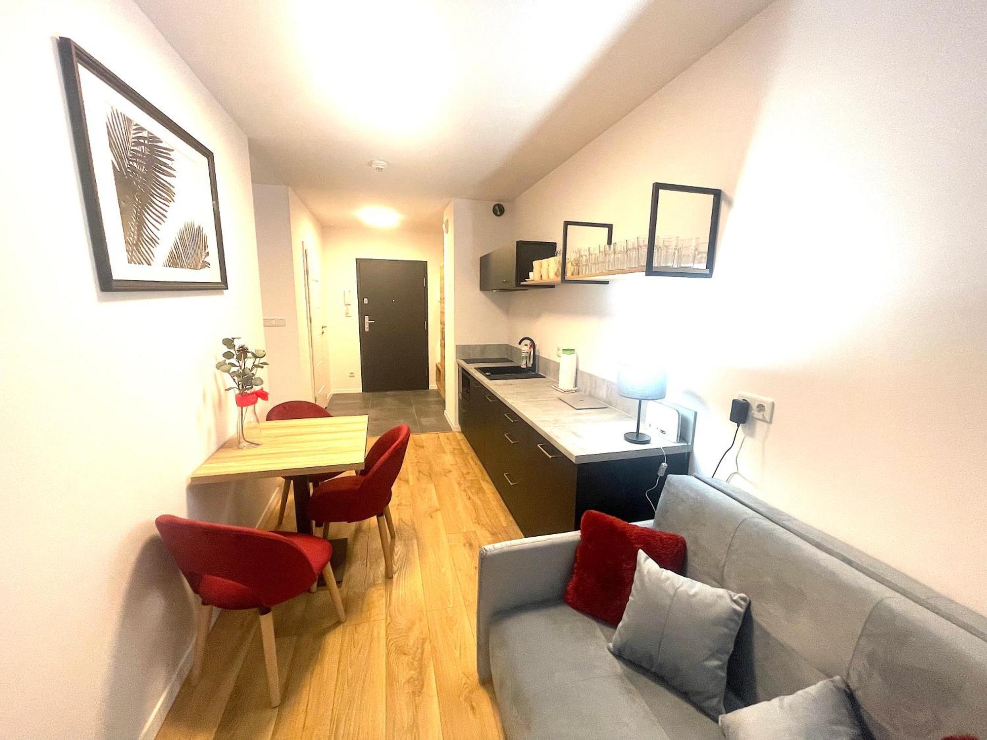 Apartment Premium Atal City Square-Free Parking Space In The Garage Вроцлав Екстериор снимка